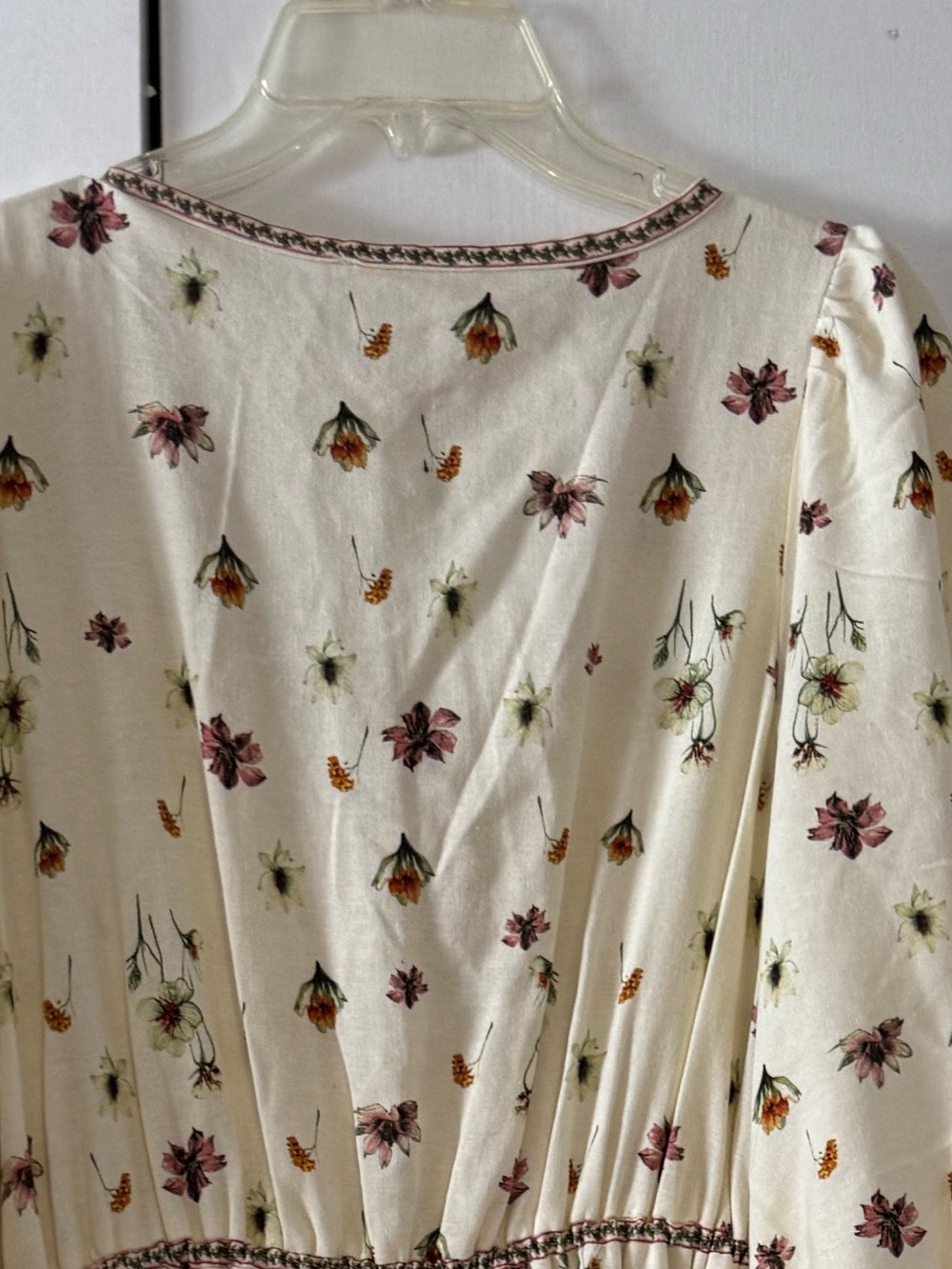 MAX STUDIO Whimsy Floral Maxi Dress with V-Neck and Puff Sleeves-Medium - Picture 11 of 11